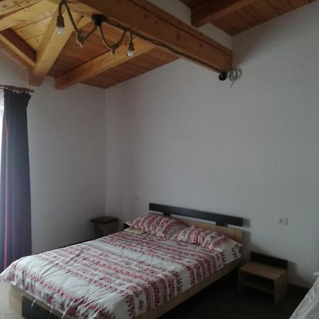 Pensiune Stirbu Borsa  Ruang foto